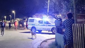 Een dood, twee gewond in gewelddadige voorval in Strand