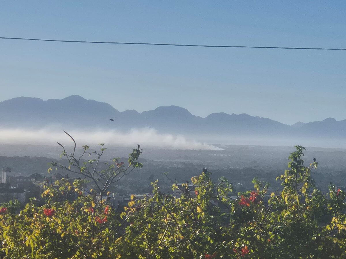 The smoke from the compost fire in Schaapkraal is affecting residents up to 15km away.