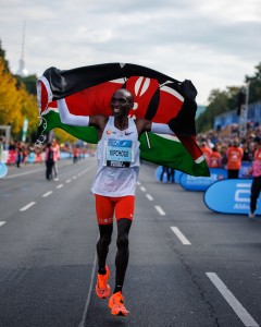 Kipchoge chooses Cape Town Marathon for first African race
