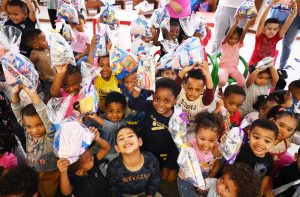 Shoprite and Cape Town firefighters bring Easter cheer to children