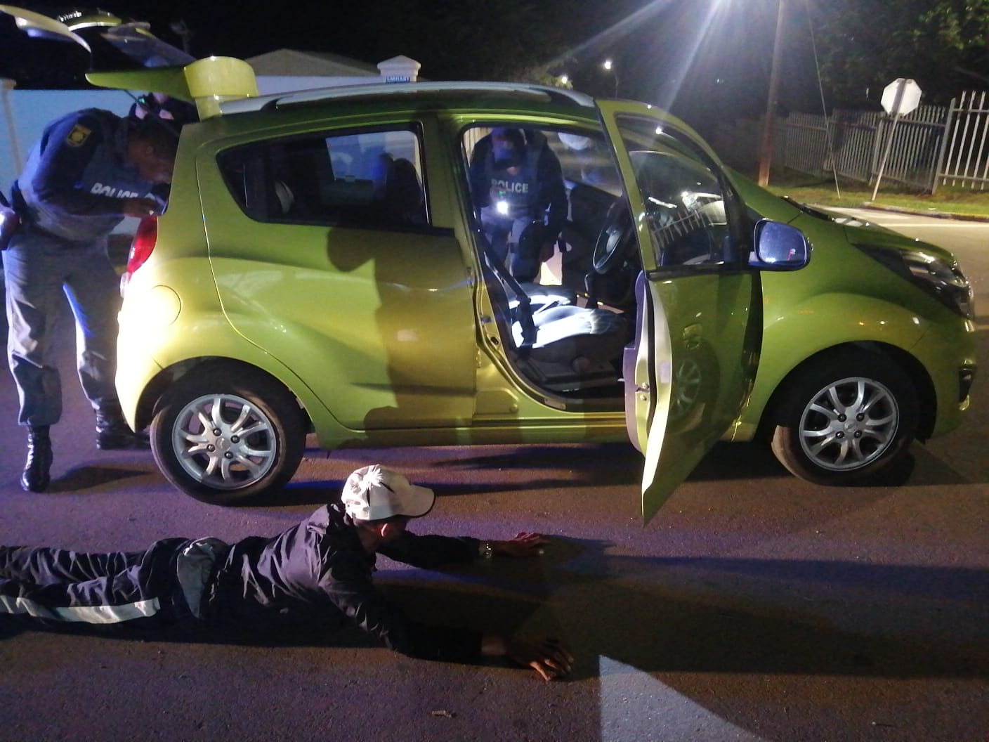 Swift and coordinated action by members of the Humansdorp K9 Unit, Gqeberha K9 Unit, and the Gqeberha Flying Squad led to the arrest of two suspects and the recovery of a hijacked vehicle in Humansdorp on 13 April.