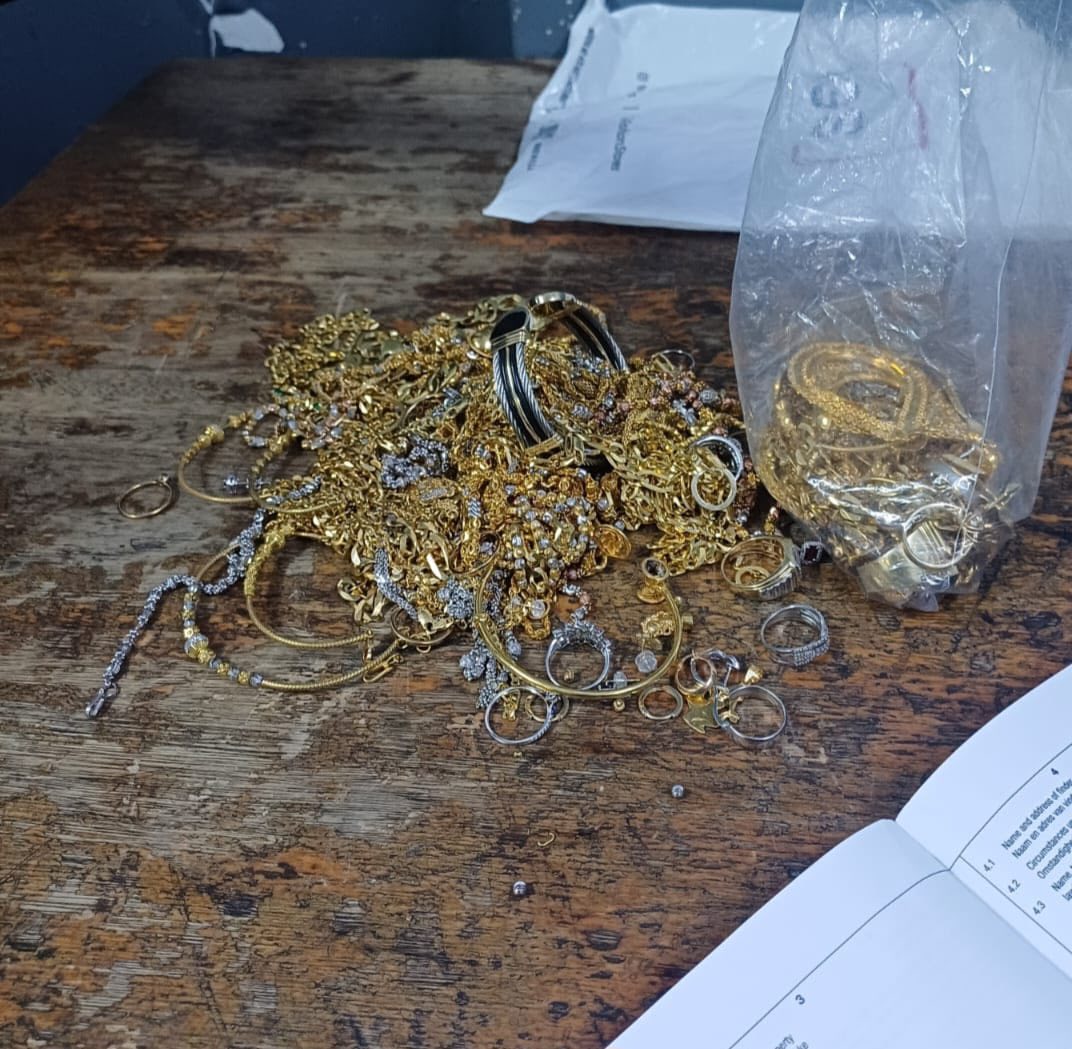 Police bust five armed suspects regarding brazen Durban jewellery store robbery