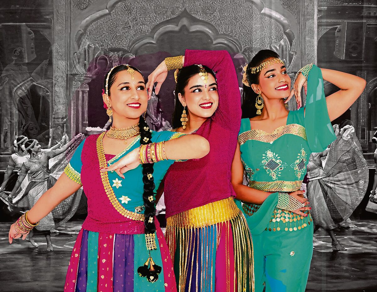Indian dance performance on stage at Suidoosterfees