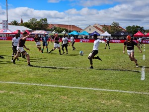 Eleven-try Helpmekaar blitz overwhelms brave Queens College