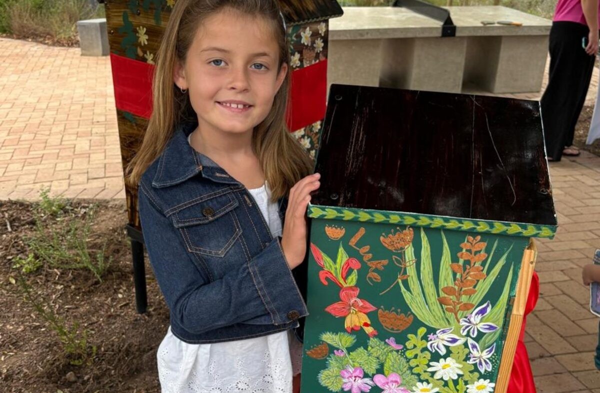 Zara Jonker, aan wie die een bib opgedra is.