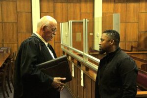 Henderson-verhoor: John Ross doen aansoek om ondersoekdagboek te bekyk