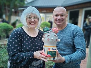 Jaco Jacobs vier sy 300ste boek op ‘n vreemde Dinsdag in Bloemfontein