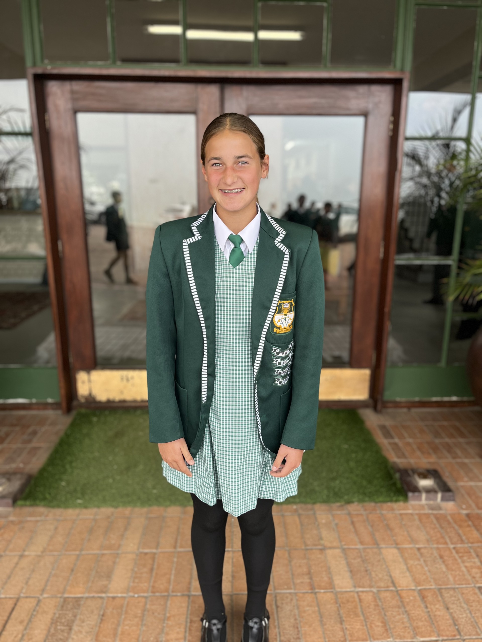 Lize Retief is een van Hoërskool Langenhoven se netbal sterre wat tot die Wes Kaap span verkies is.