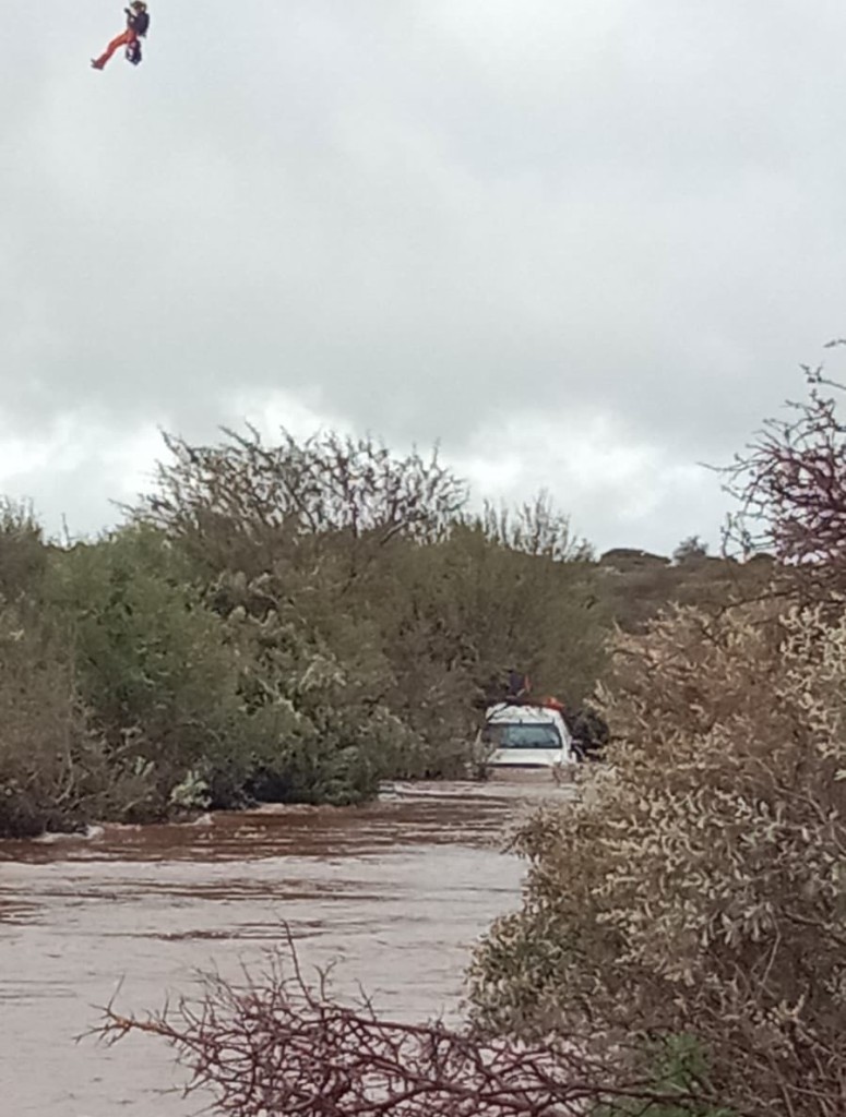 Rescue between Kathu and Postmasburg after flooding.