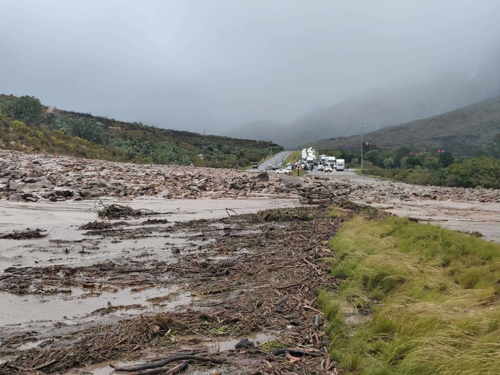 SA Trucker posted this photo of the mudslides on the N1 near the Du Kloof Lodge on Monday (11 May).