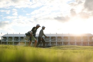 Scheffler finally gets fast start to share lead at Aronimink