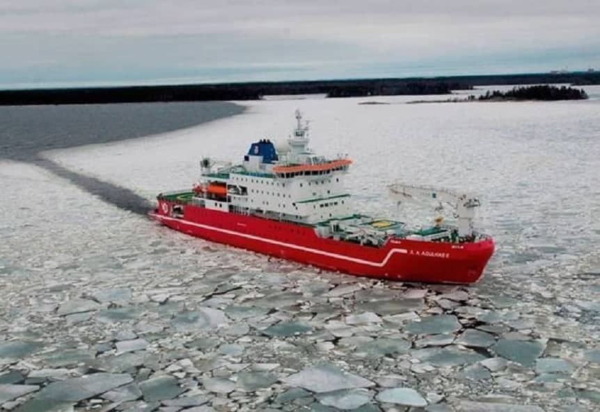 SA Agulhas arrives back with Marion team in Cape Town,