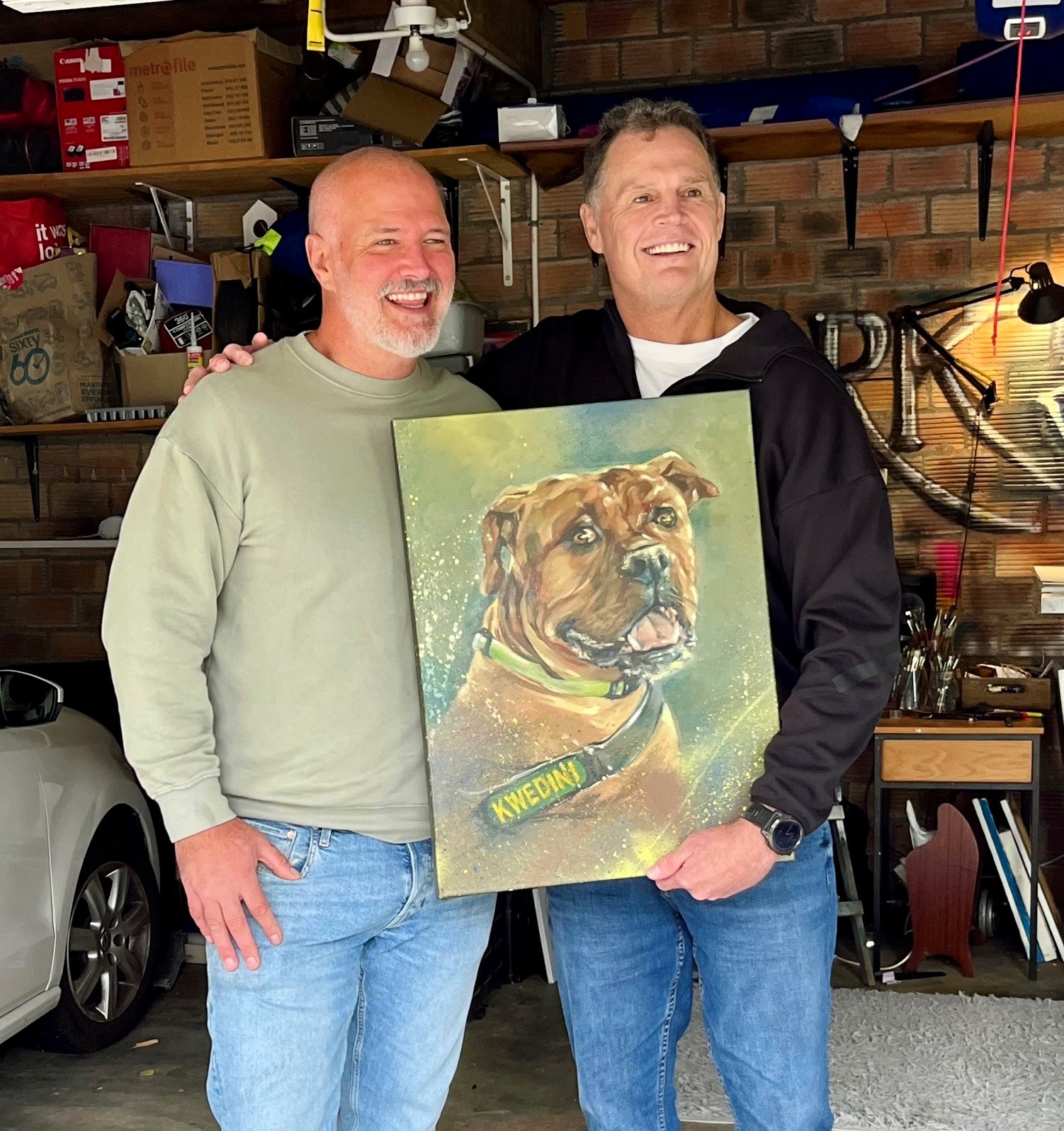 Springbok head coach Rassie Erasmus was recently presented with a portrait of his dog by a talented Durbanville artist.