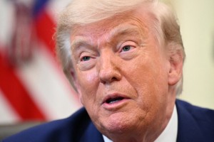 Trump says US-Iran deal to be signed Sunday, Hormuz to open after
