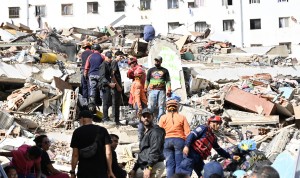 Venezuela earthquakes kill nearly 1 000, tens of thousands missing