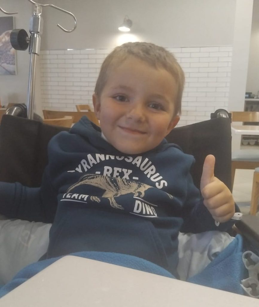 Klein Ernst Groenewald (5) Maandag 8 Junie in die koffiewinkel van die Mediclinic Bloemfontein.