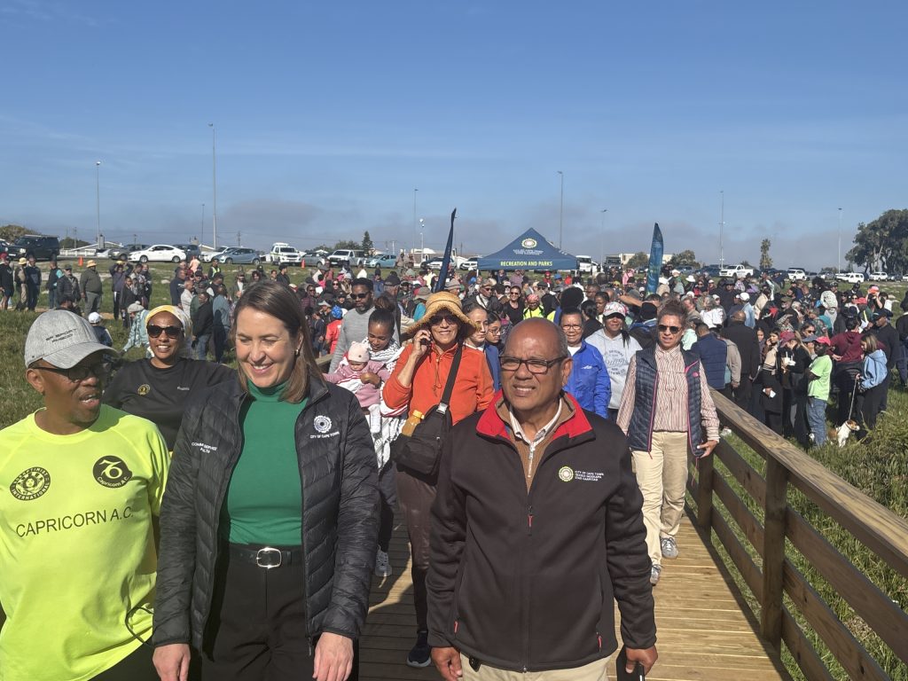 Local residents enjoyed a walk at the park with City of Cape Town officials after the ribbon was cut.
