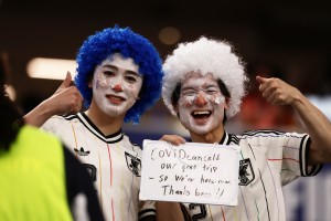 Japan fans win hearts with stadium clean-up