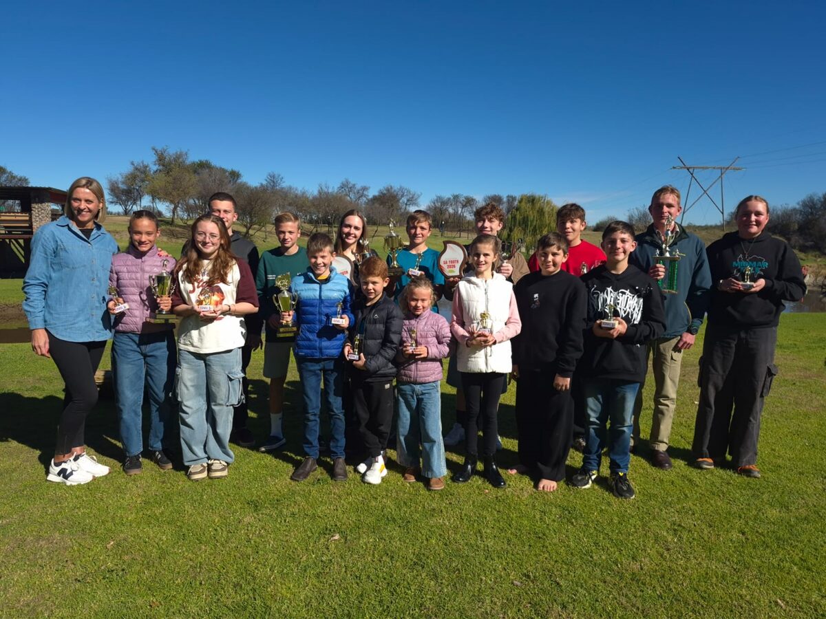 The club members of the Welkom Supr Seals who attended the end of season prize giving in Welkom on 6 June, from the left: Corinne Mansill (coach), Elle-Anne Roper, Chris Savvas, Jordan Wiesner, Shyenne Laubscher, Dirk Nel, Tristan Venter, Hayden Barnes, SJ Nel, Kaira Nel, Tatum Venter, Enrico du Preez, Wernich Naudé, Rosslyn Roper, Catrien van der Walt, Jovian Barnes and Alexio Savvas.