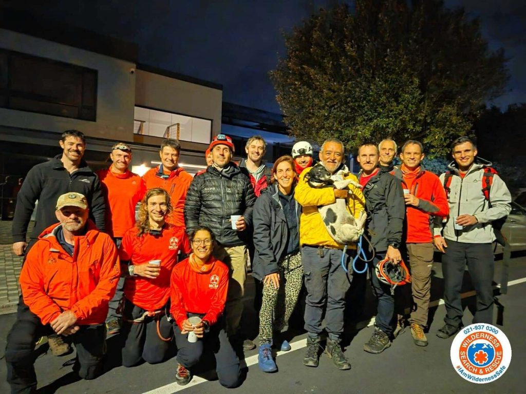 Rescue team and volunteers