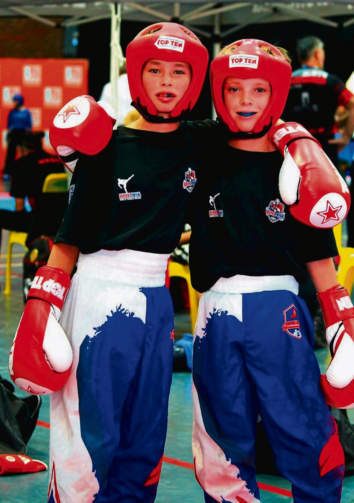 Twin brothers Andrew and Matthew Naudé are raising funds to compete for South Africa on the international stage.