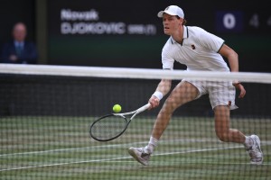Sinner dominates Djokovic to reach Wimbledon final