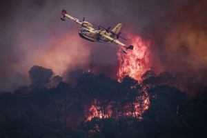 Firefighters battle clock as France and Spain brace for new heatwave
