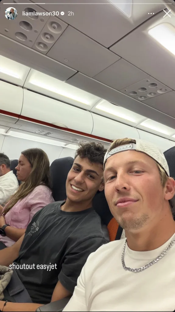 It was economy class back home for two Formula one racers. 