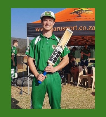 Franco-de-Necker-sy-100ste-eerste-span-wedstryd-teen-Hoerskool-Vryburg-gespeel