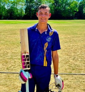 Hoërskool Fichardtpark kriekethelde blink uit in Engeland