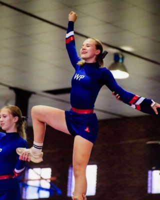 Hoërskool Stellenbosch Cheerleaders skitter by SAMCA Nationals!