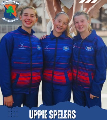 Uppies o.14 Hokkiemeisies trots in Platteland span!