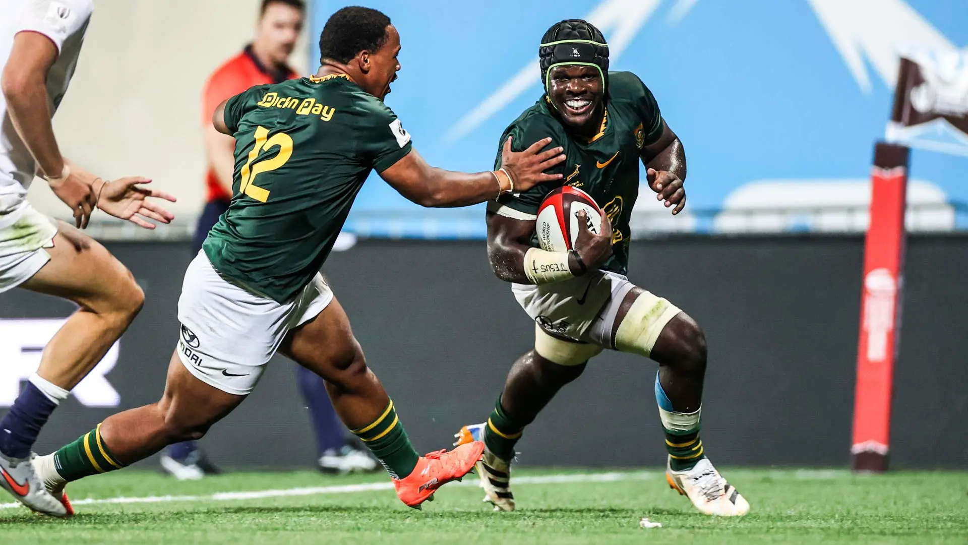 Kebotile Maake scored three tries in the Junior Boks' semi final victory over the Young Roses.