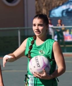 Rusties 1ste netbalspan wys hul staal by Irene Seymore toernooi