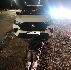 Police nab Zimbabwean with high-end stolen vehicle in smuggling operation