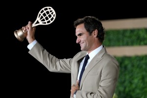 Emotional Federer inducted into tennis Hall of Fame