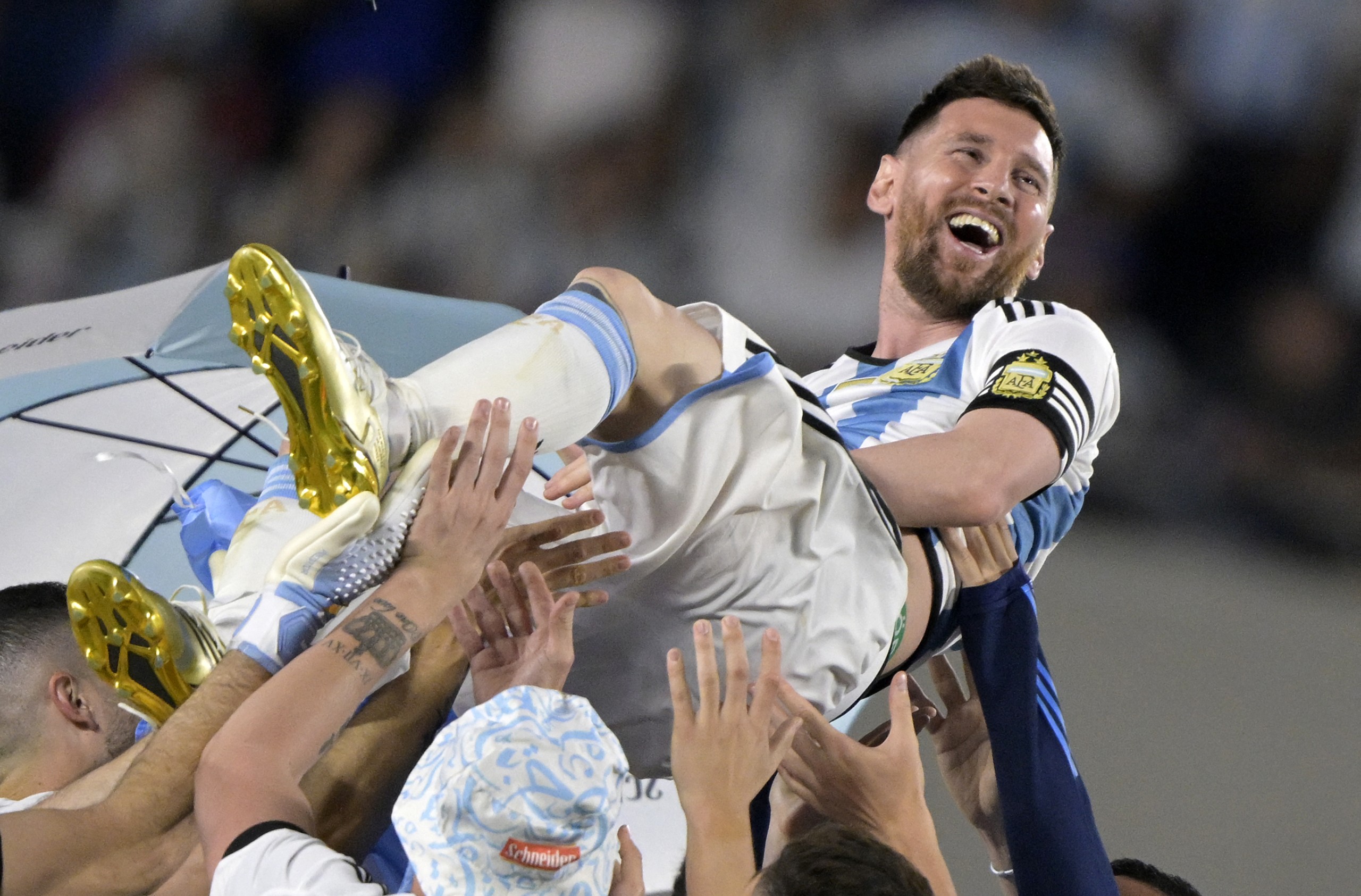 Lionel Messi announces retirement from international football