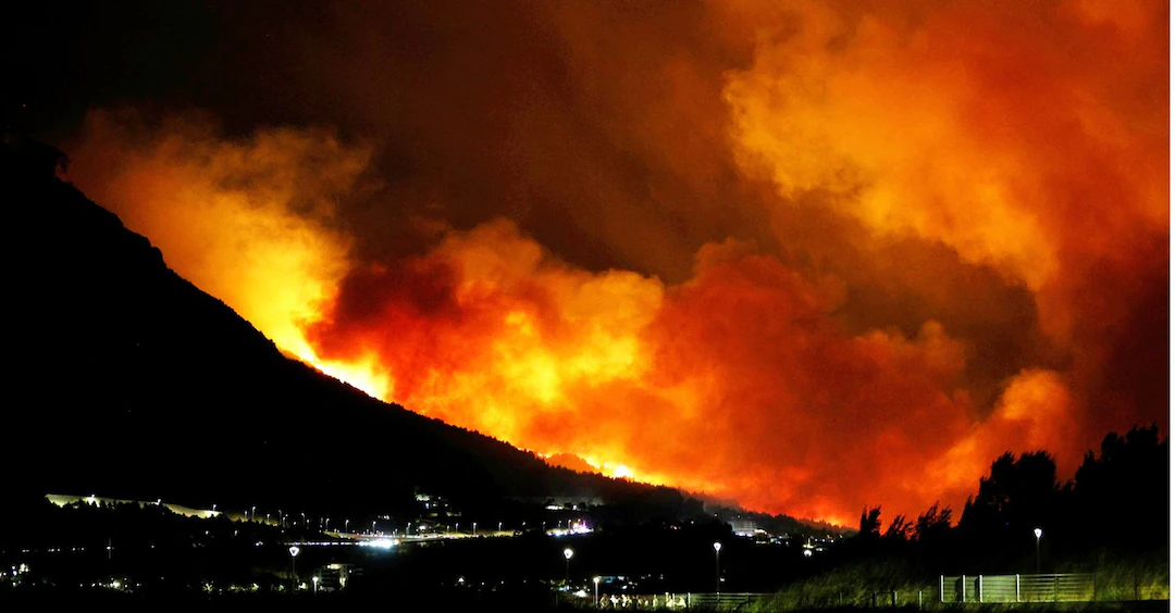 Record wildfire burns 2 700 hectares in Belgium.