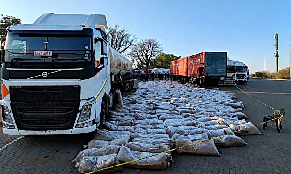 Border police bust a Zimbabwean in R3.8m tobacco smuggling ring