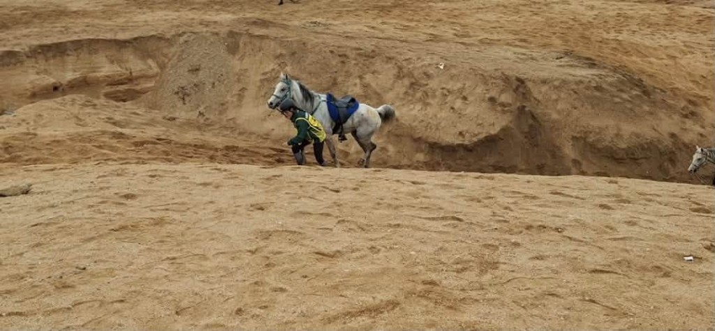 Desert Challenge - Rhoné Naudé van Hoërskool Witteberg trotseer woestyn