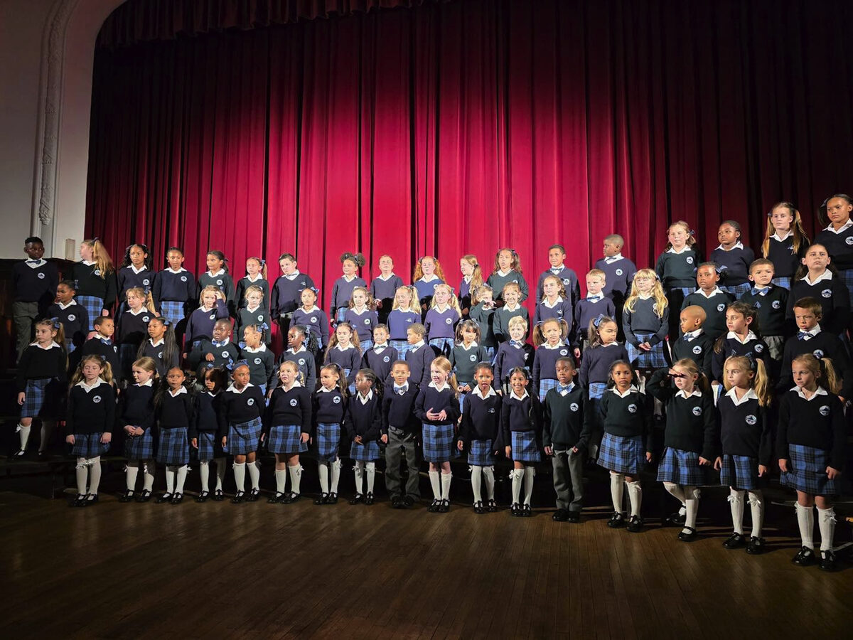 Worcester Primêre Skool se junior koor haal hoë note