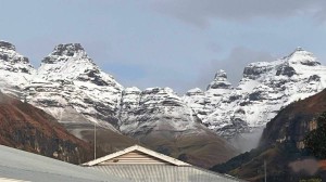 Cold front wreaks havoc on SA roads as snow warnings remain in place