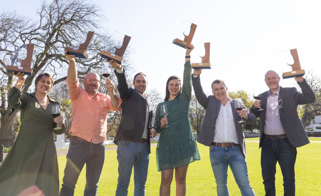 Cornel and Jaco Brand (Arbeidsgenot), JM Crafford (Stettyn), Mika Engelbrecht (Ghost Corner), Philip Viljoen (Bon Courage Estate), Johann Fourie (Botrivier Ward).