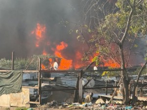 Massive fire sweeps through Jika Joe informal settlement in KZN; estimated 100 dwellings affected
