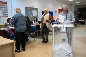 Russians cast votes on final day of parliamentary election amid Ukrainian drone strikes and cyberattacks