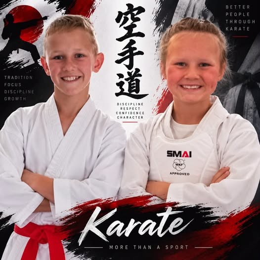 Alexa en Calum Meyer skitter by nasionale karate-kampioenskappe
