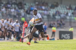 Club rugby star Davids earns Stormers deal
