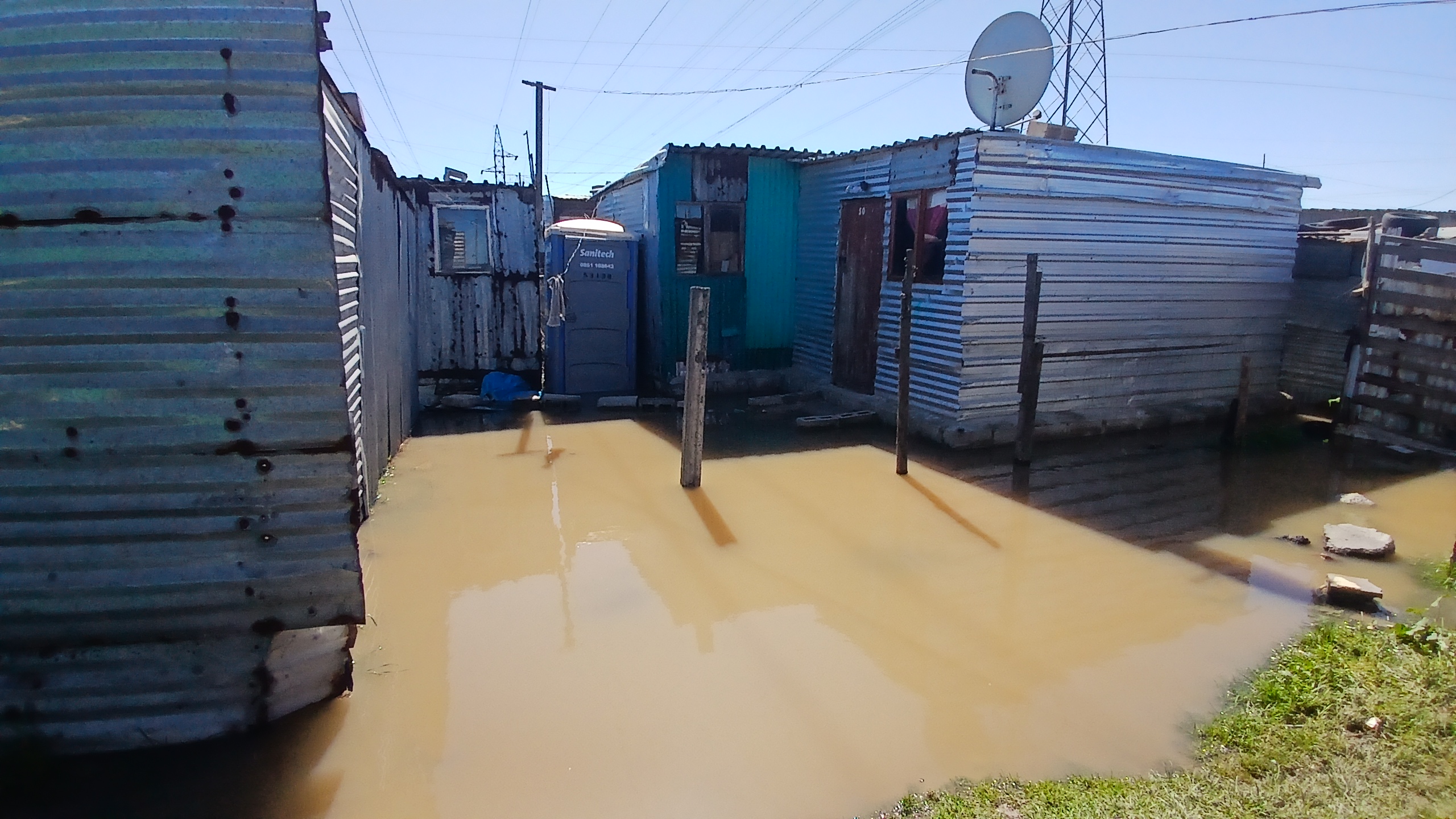 Qanduqandu residents left in sewage mess after drains burst