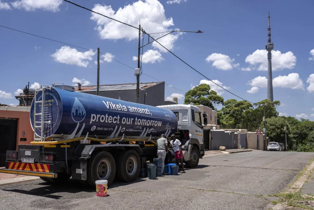 Johannesburg water crisis as taps run dry again.