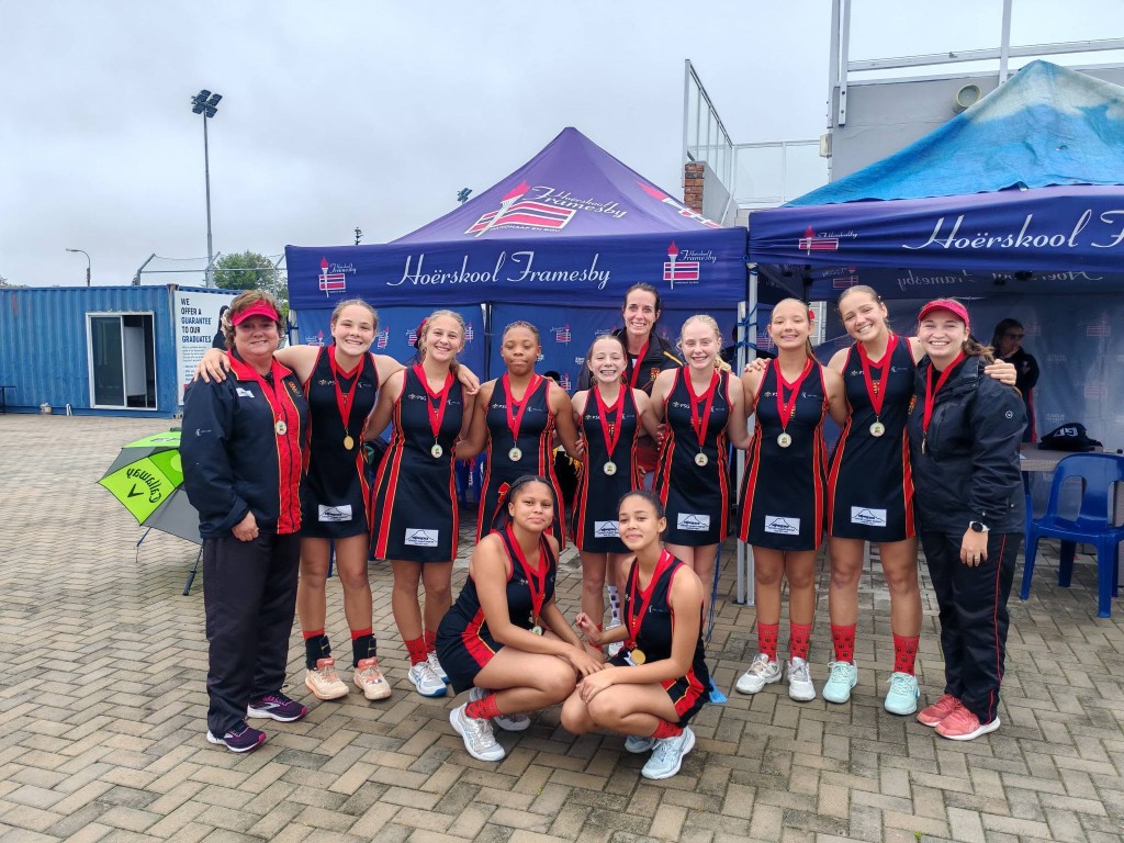 Fast Five Hoops-kampioene - Stulting O.13-netbalspan onoorwonne
